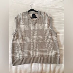 Women’s  Gray Plaid Sweater Vest